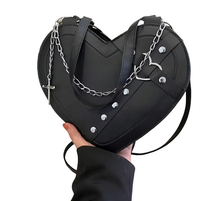 ゴシック調のハート型バッグ