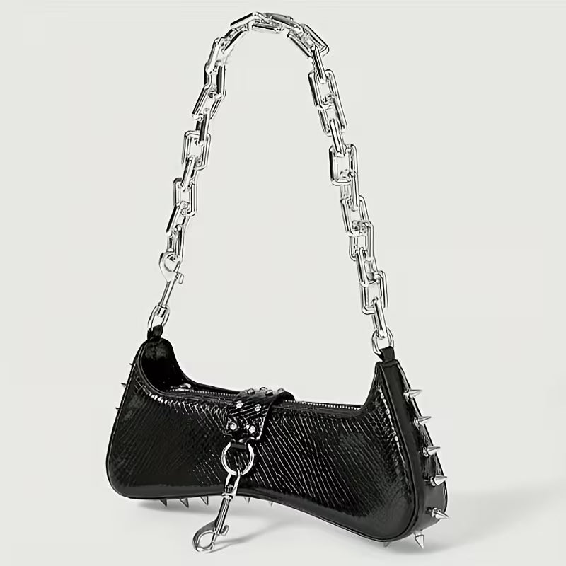 スパイク付きバッグ